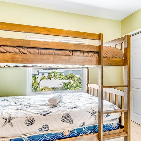 Sunset Villa 2 Bradenton Beach Bagian luar foto
